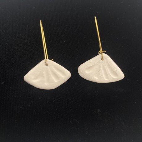 Boucles d'oreilles coquillage pendant en porcelaine